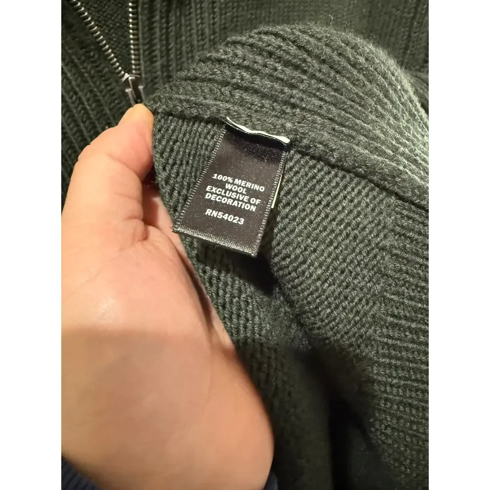 Banana Republic features brand
